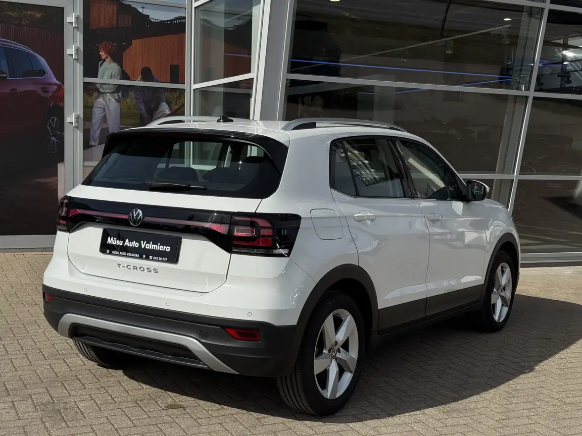 VOLKSWAGEN T-CROSS