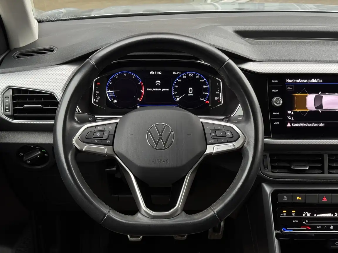 VOLKSWAGEN T-CROSS