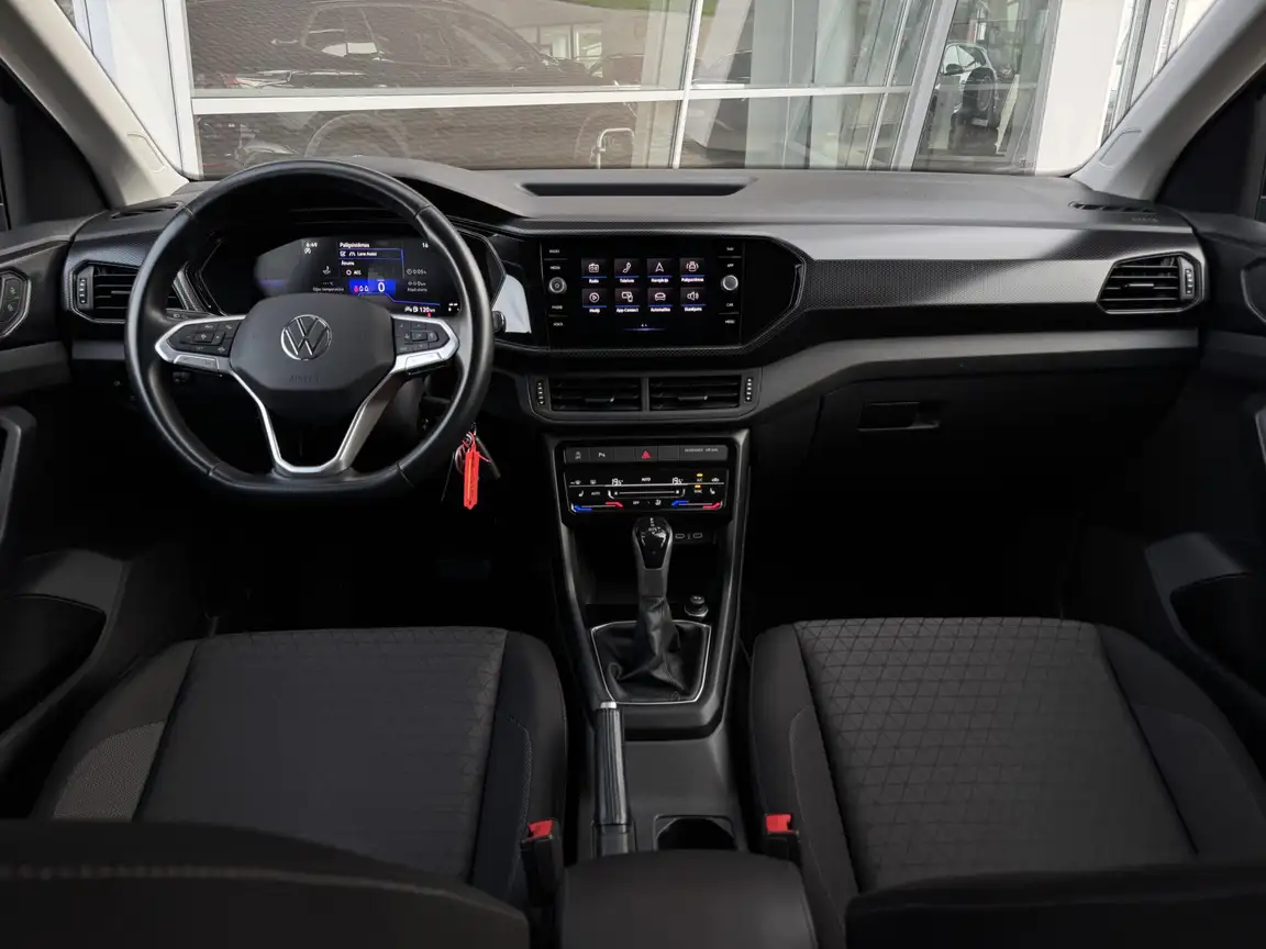 VOLKSWAGEN T-CROSS