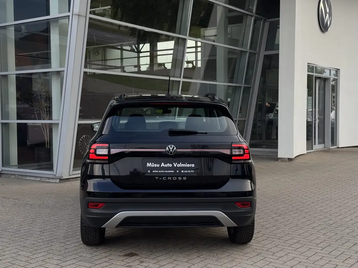 VOLKSWAGEN T-CROSS