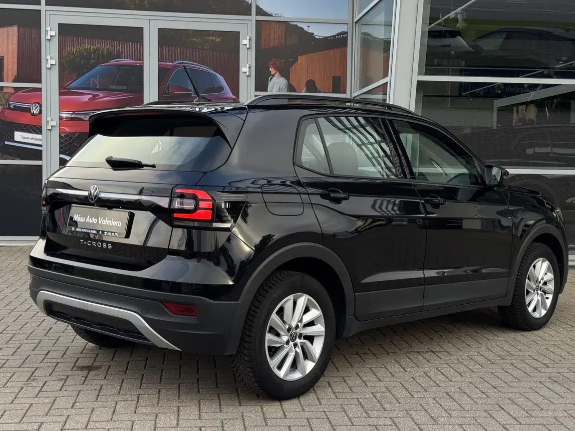 VOLKSWAGEN T-CROSS