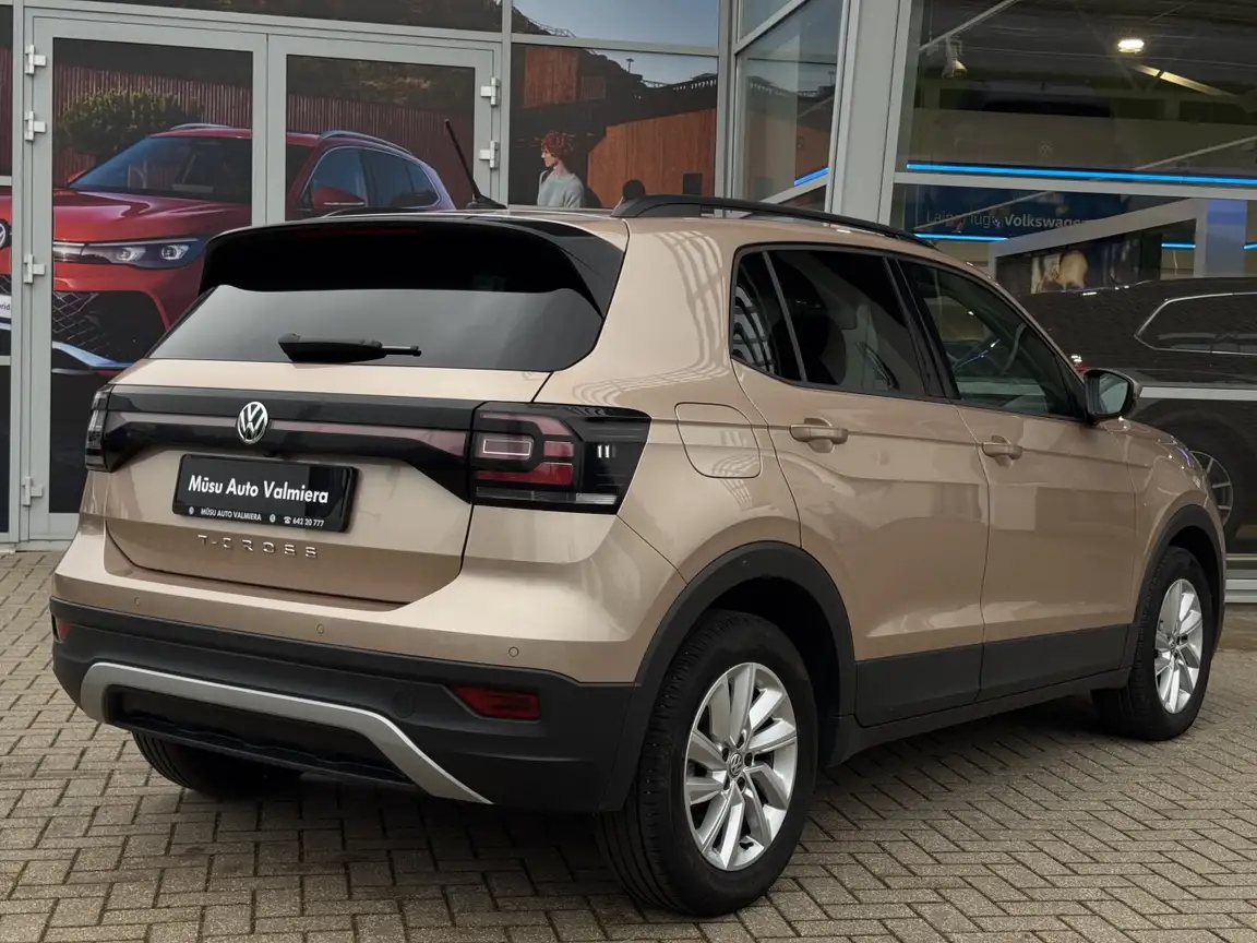 VOLKSWAGEN T-CROSS