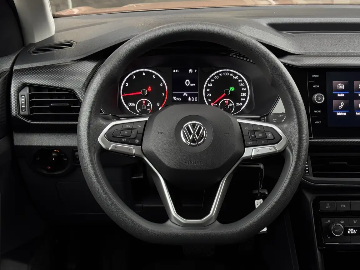 VOLKSWAGEN T-CROSS