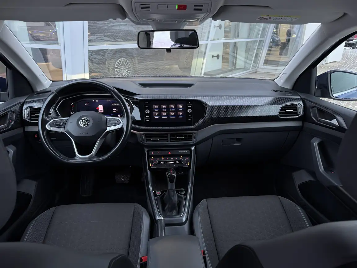VOLKSWAGEN T-CROSS