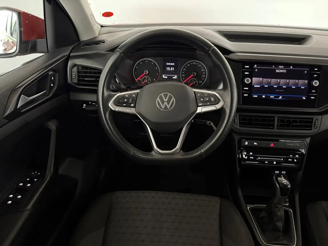 VOLKSWAGEN T-CROSS