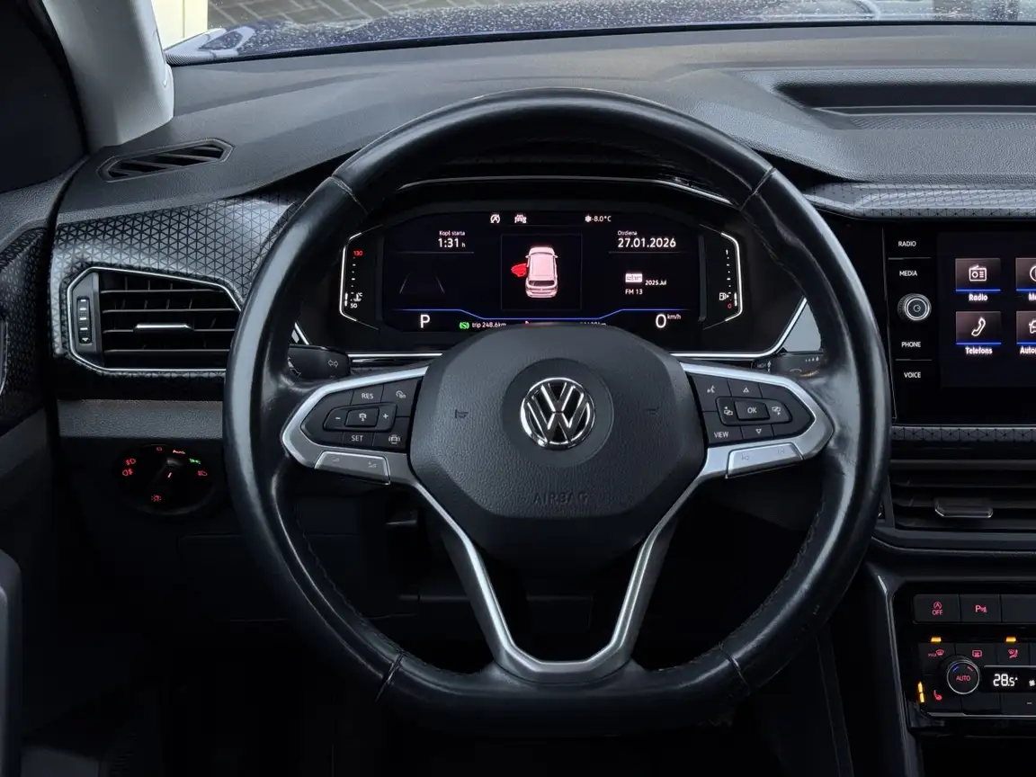 VOLKSWAGEN T-CROSS