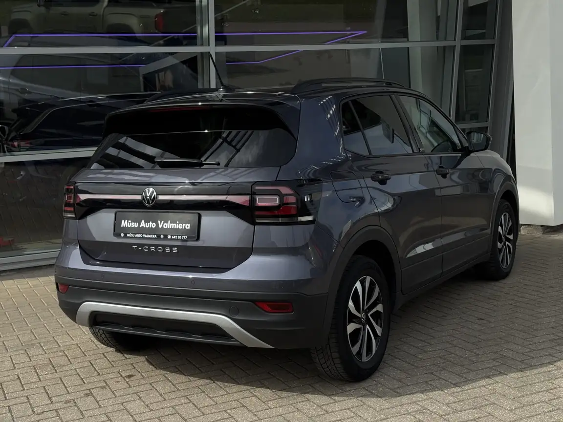 VOLKSWAGEN T-CROSS