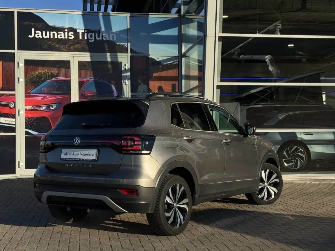 VOLKSWAGEN T-CROSS