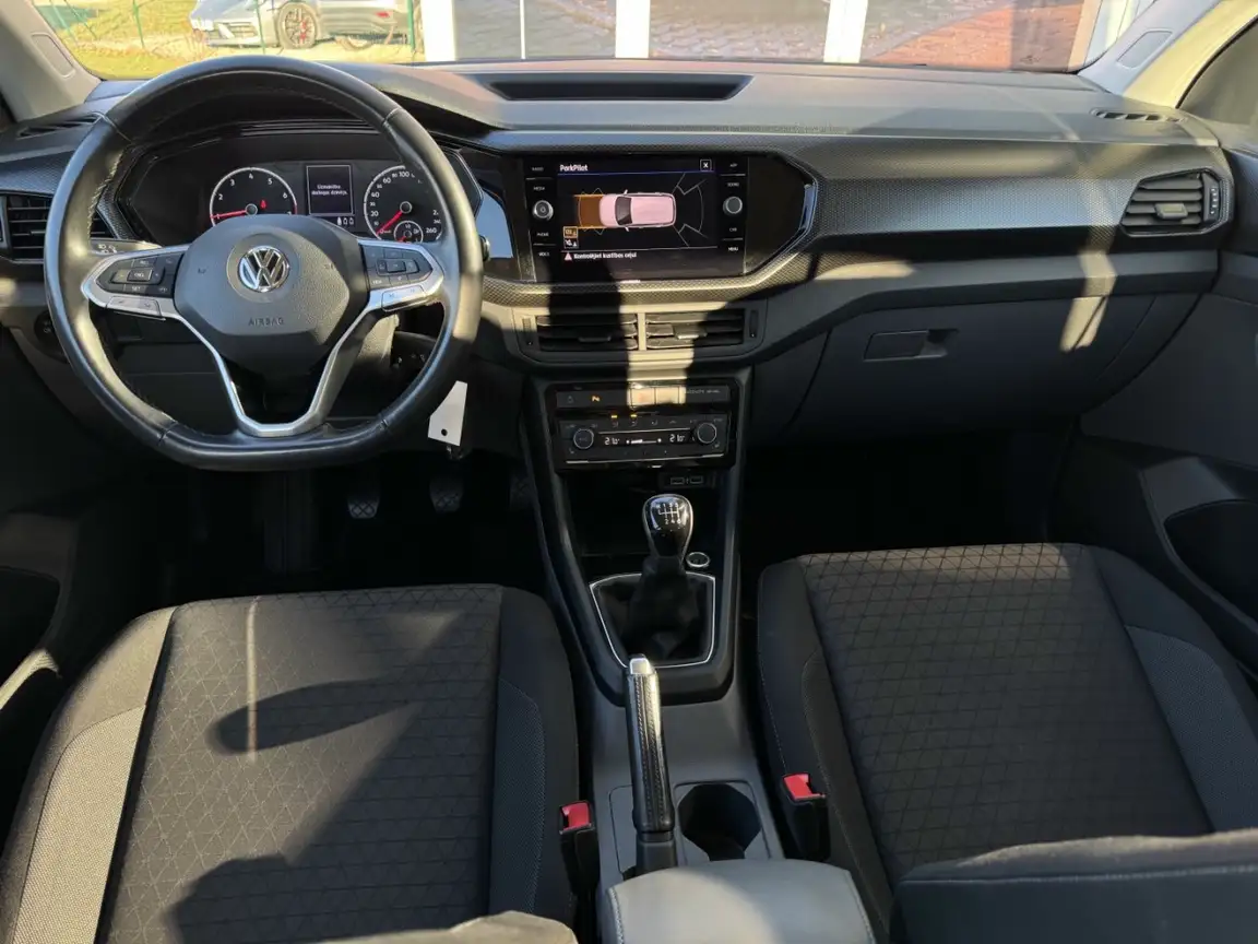 VOLKSWAGEN T-CROSS