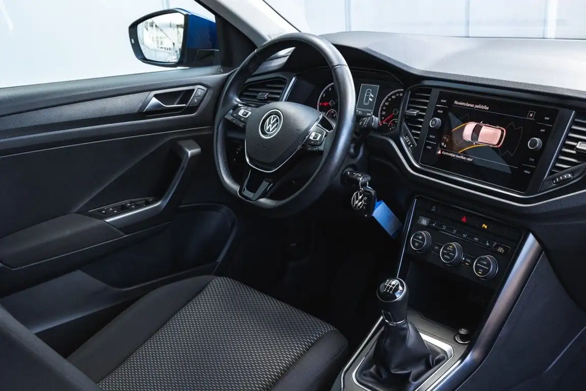 VOLKSWAGEN T-ROC