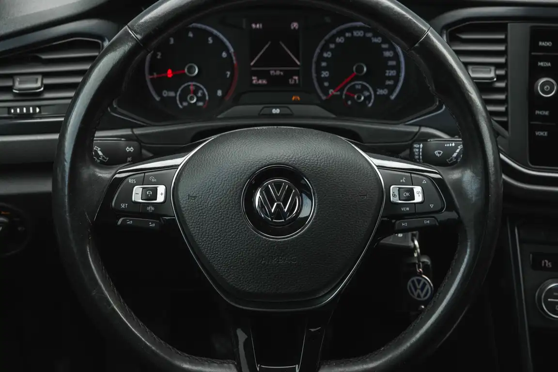 VOLKSWAGEN T-ROC