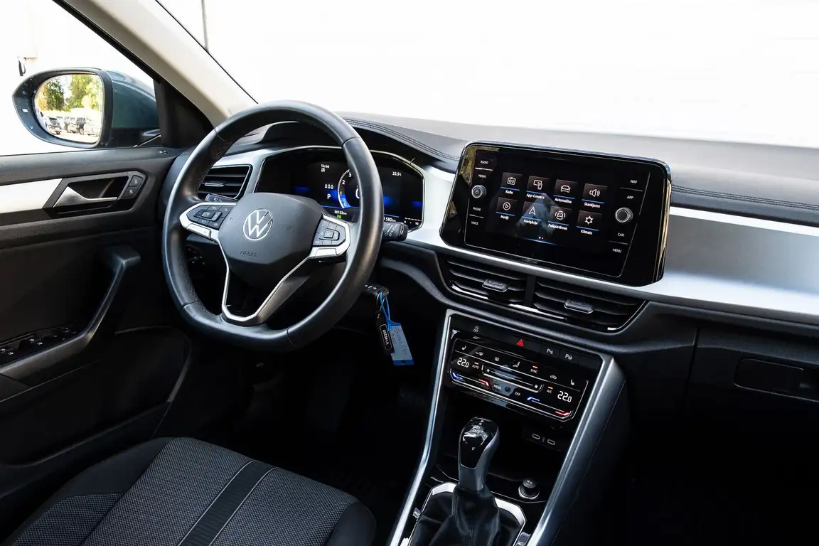VOLKSWAGEN T-ROC