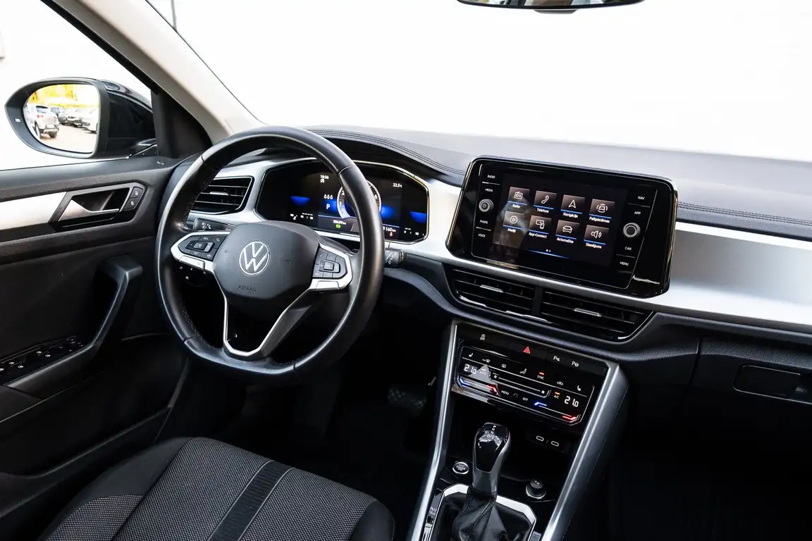 VOLKSWAGEN T-ROC