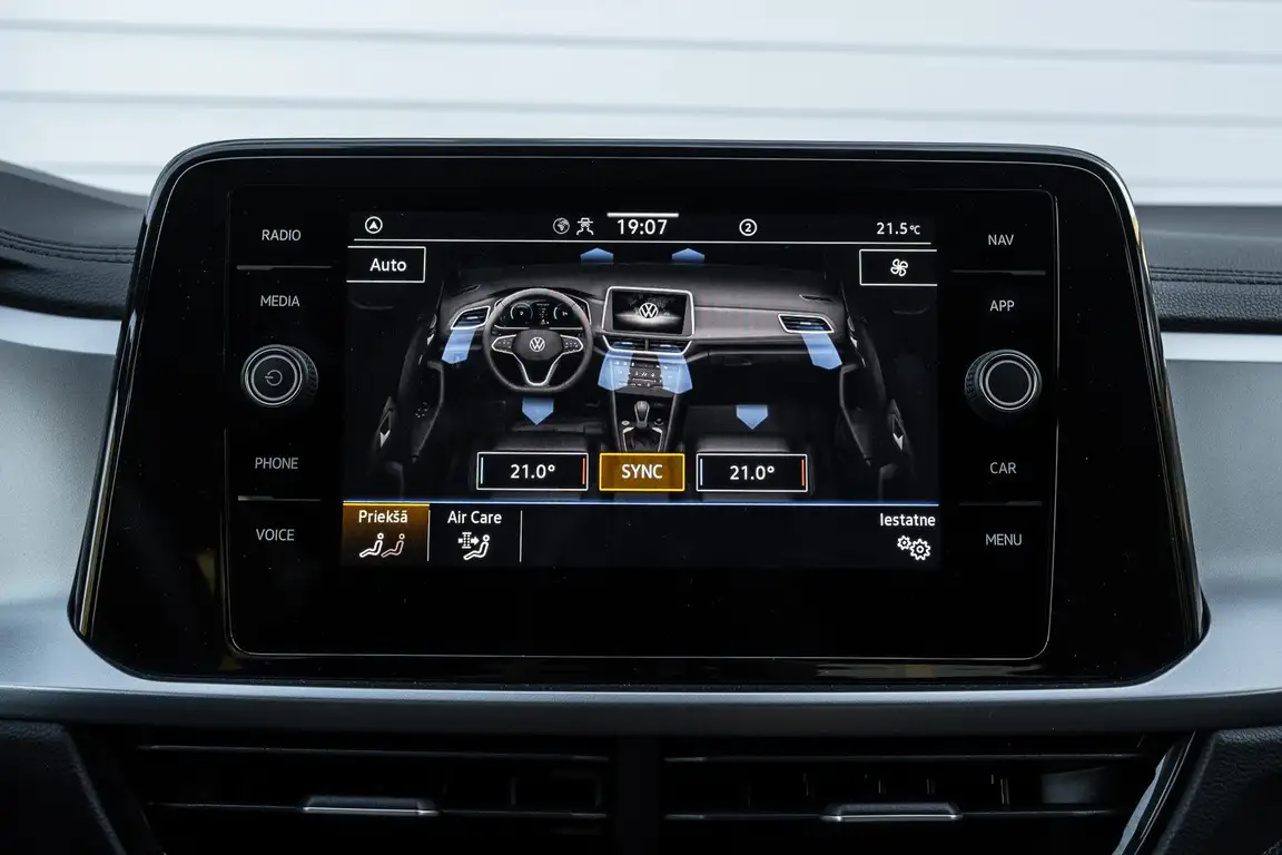 VOLKSWAGEN T-ROC
