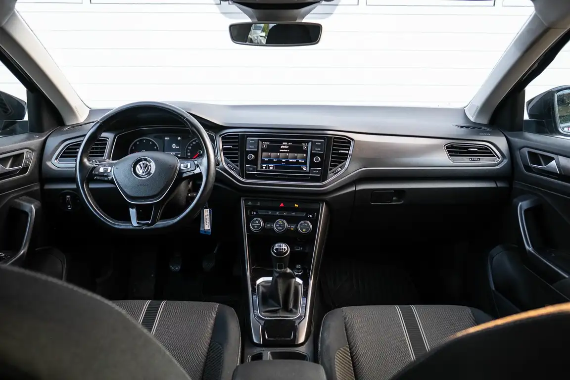 VOLKSWAGEN T-ROC