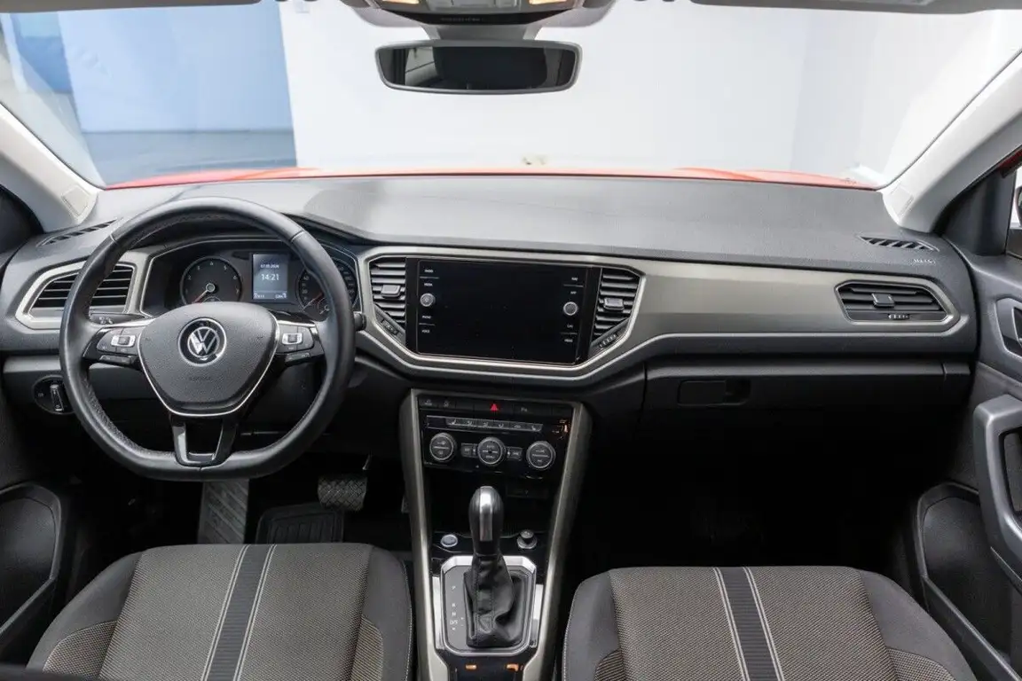 VOLKSWAGEN T-ROC