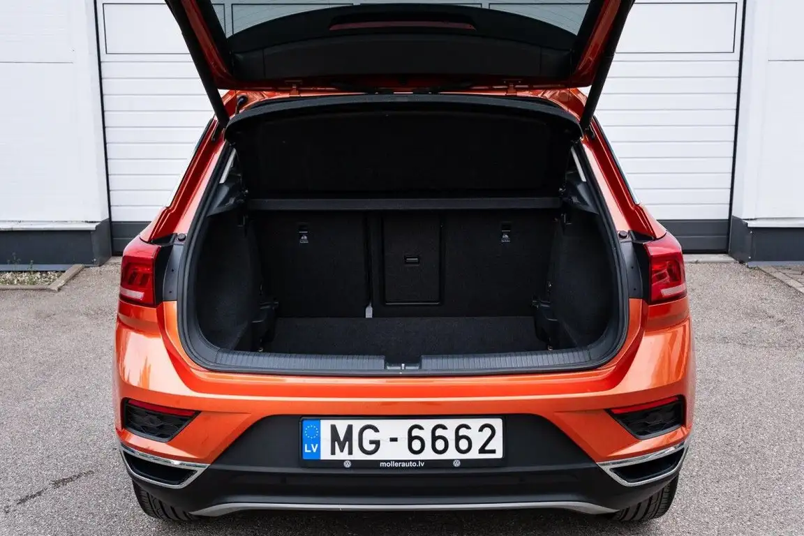 VOLKSWAGEN T-ROC