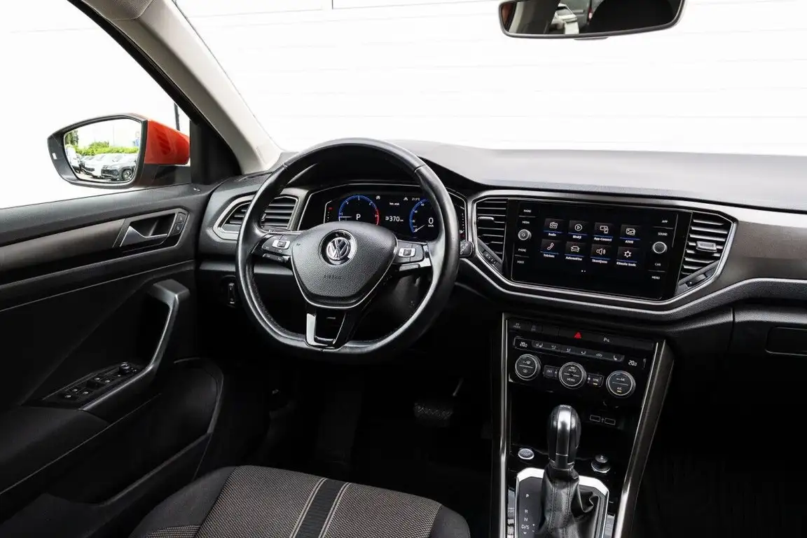 VOLKSWAGEN T-ROC