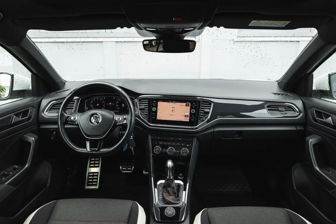 VOLKSWAGEN T-ROC