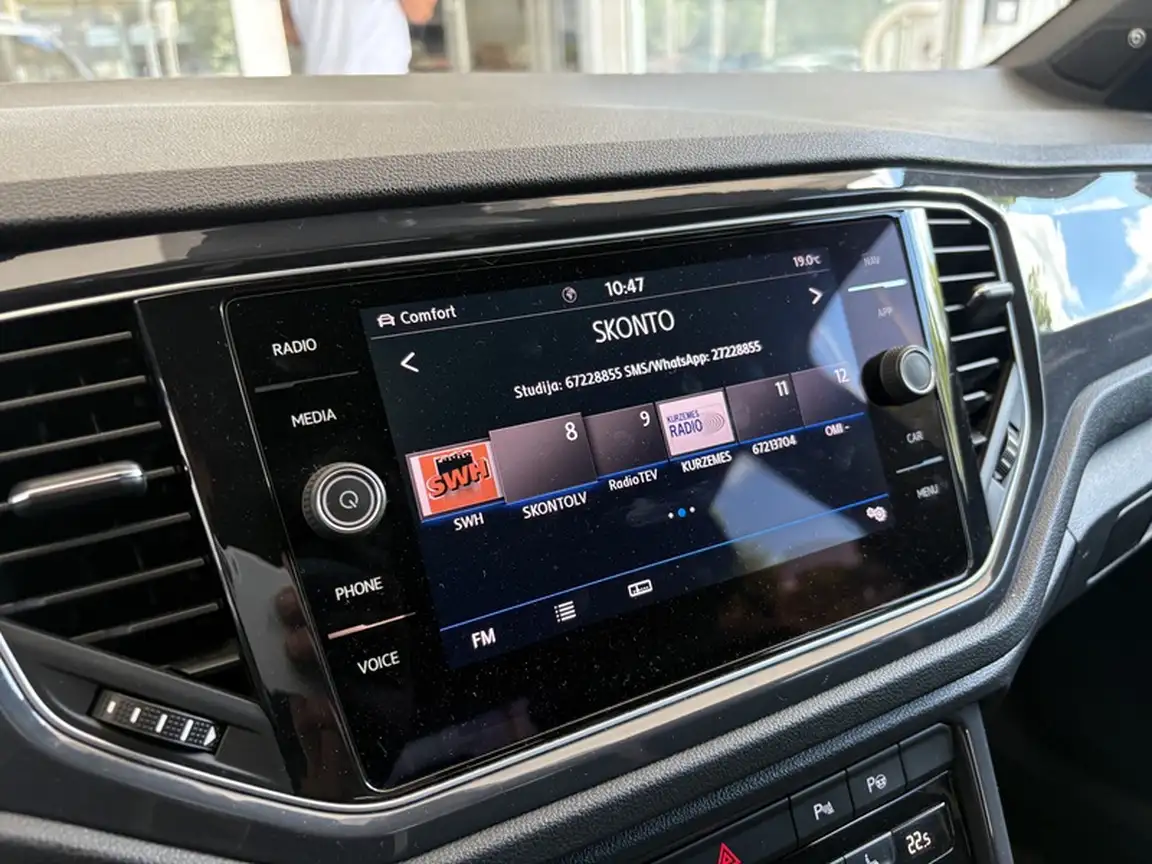 VOLKSWAGEN T-ROC