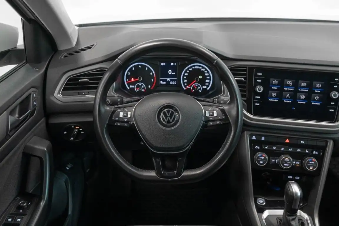 VOLKSWAGEN T-ROC