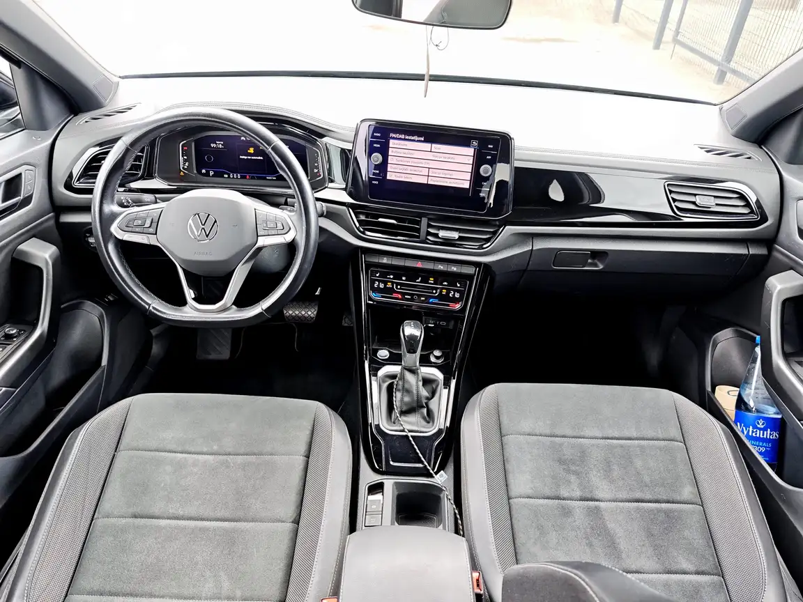 VOLKSWAGEN T-ROC