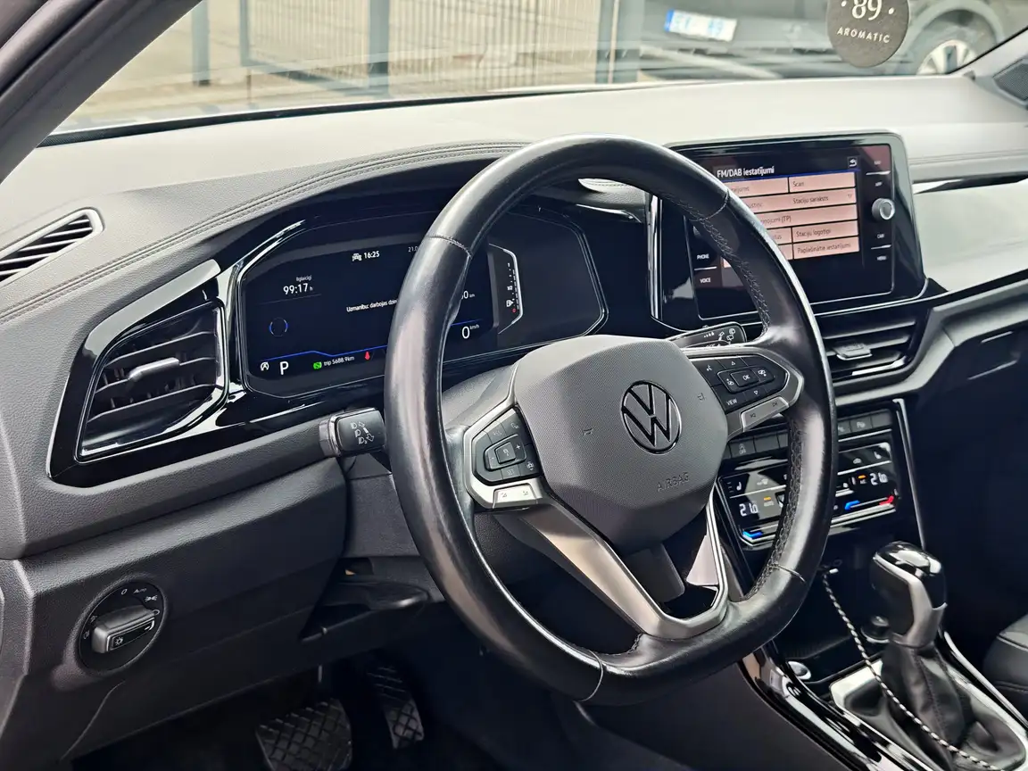 VOLKSWAGEN T-ROC