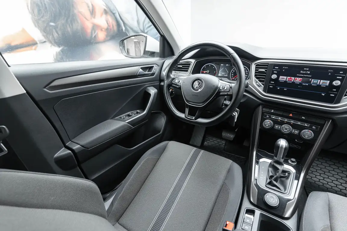 VOLKSWAGEN T-ROC