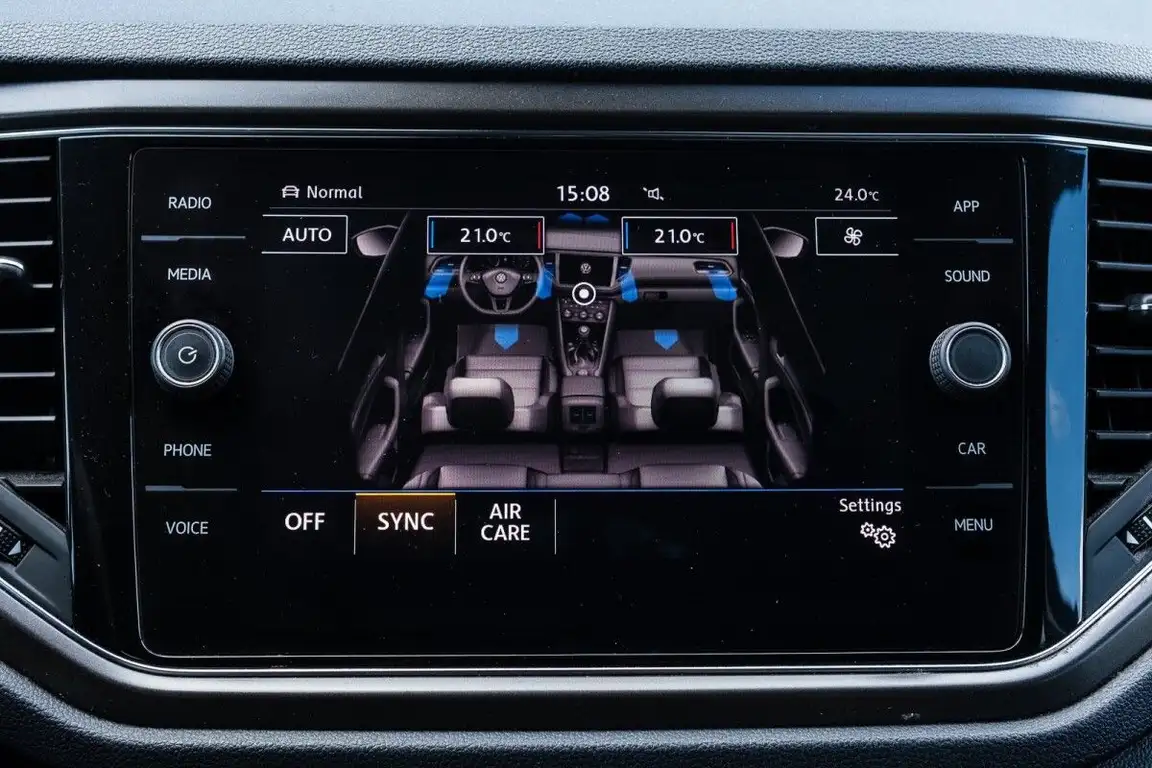 VOLKSWAGEN T-ROC
