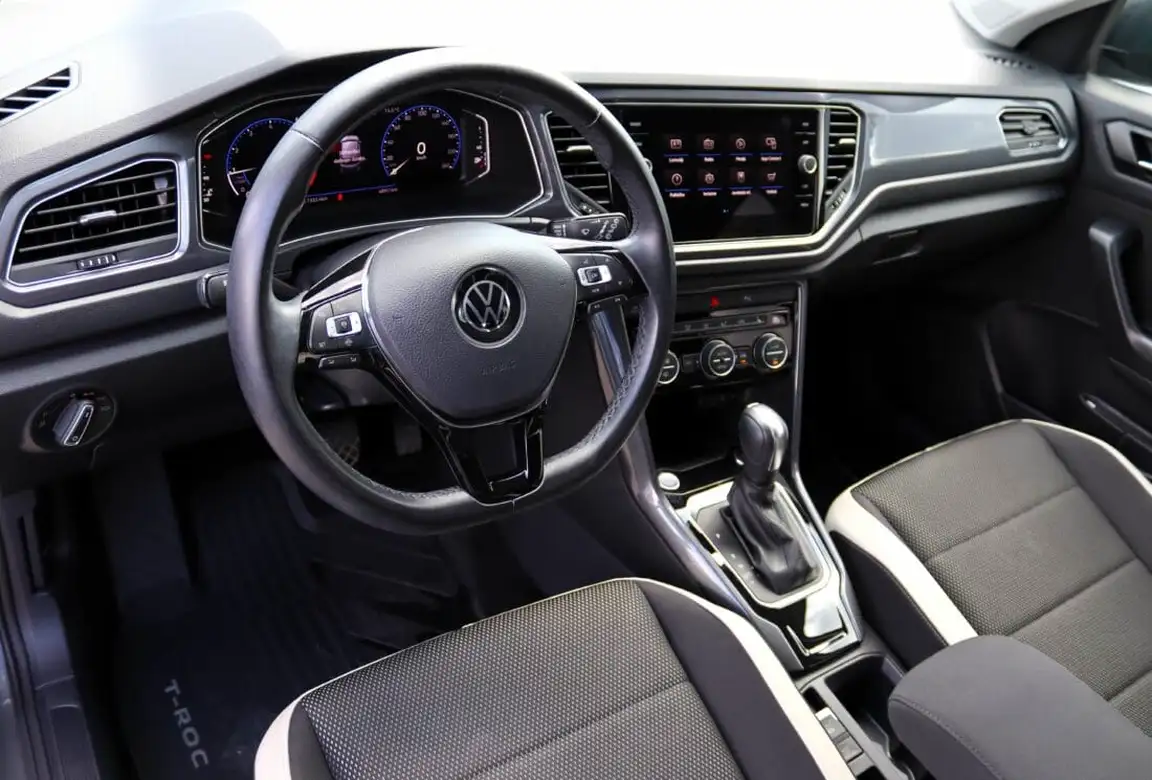 VOLKSWAGEN T-ROC