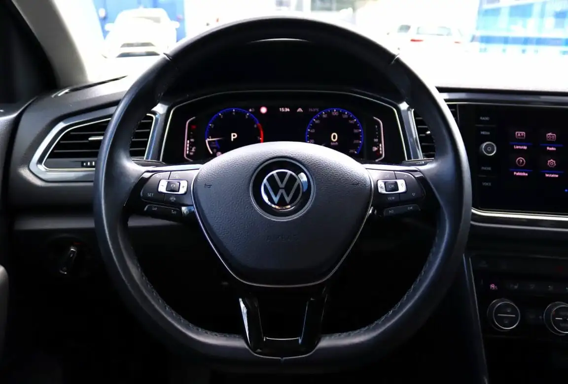 VOLKSWAGEN T-ROC