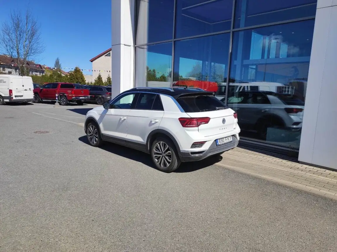 VOLKSWAGEN T-ROC