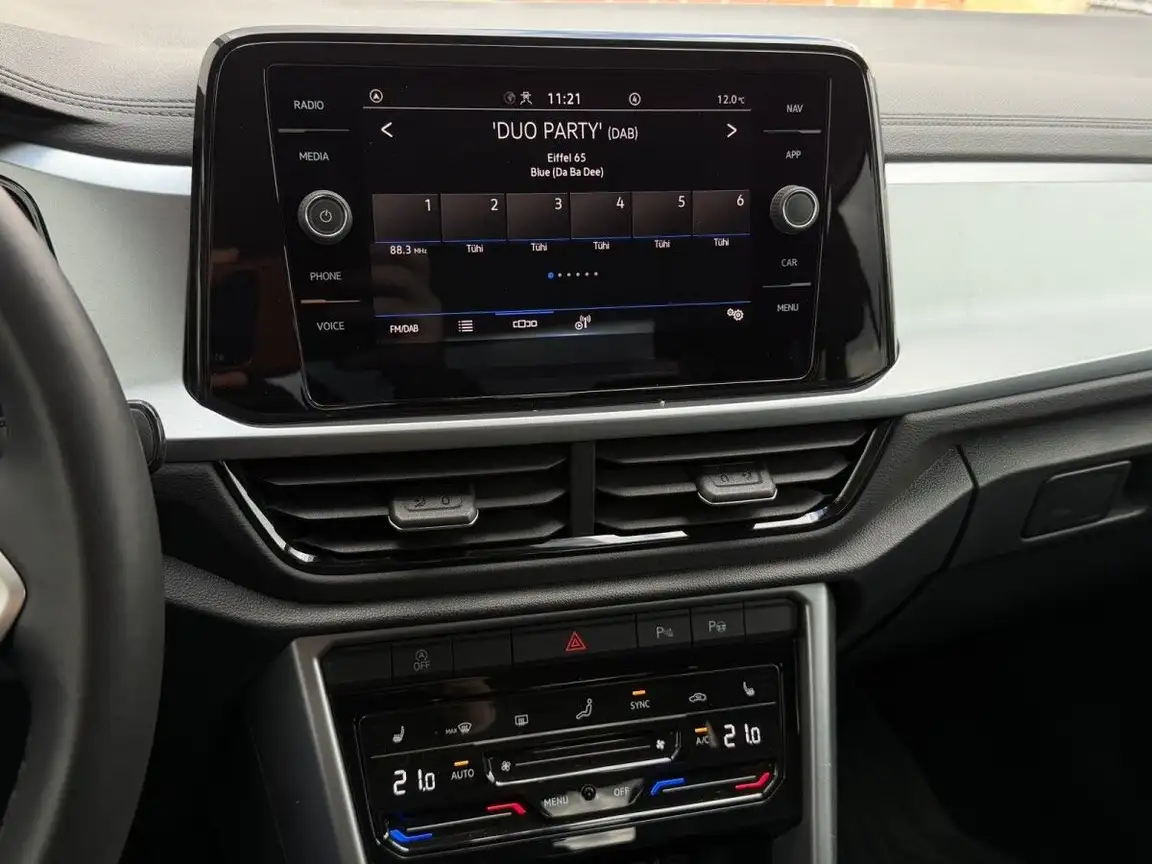 VOLKSWAGEN T-ROC
