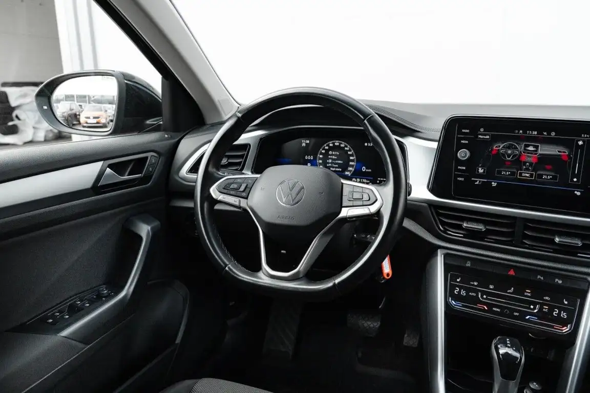 VOLKSWAGEN T-ROC
