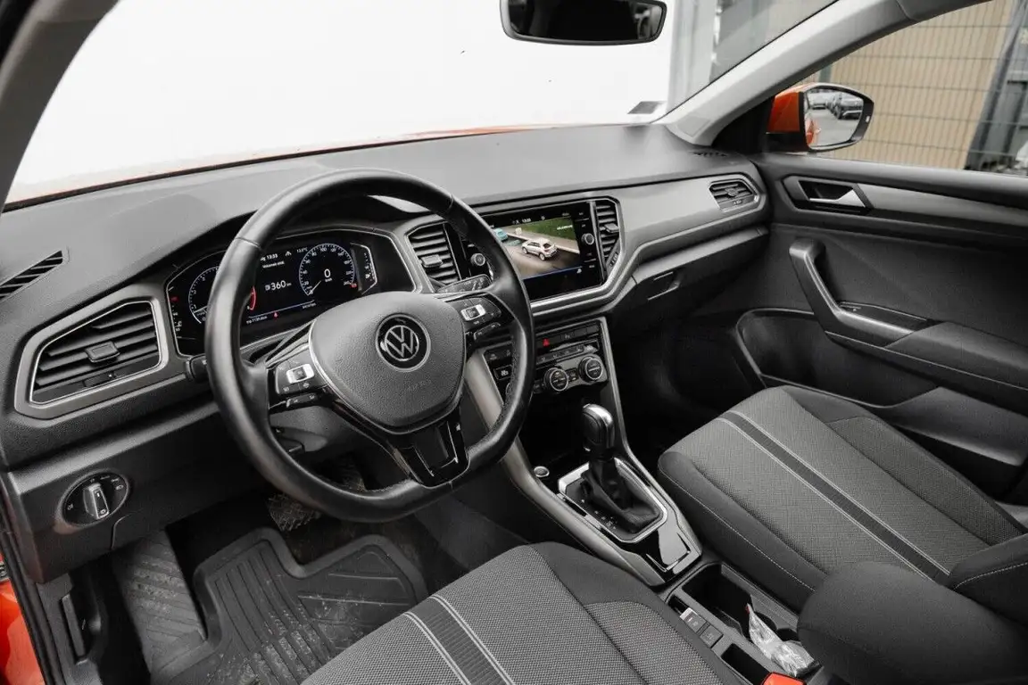 VOLKSWAGEN T-ROC