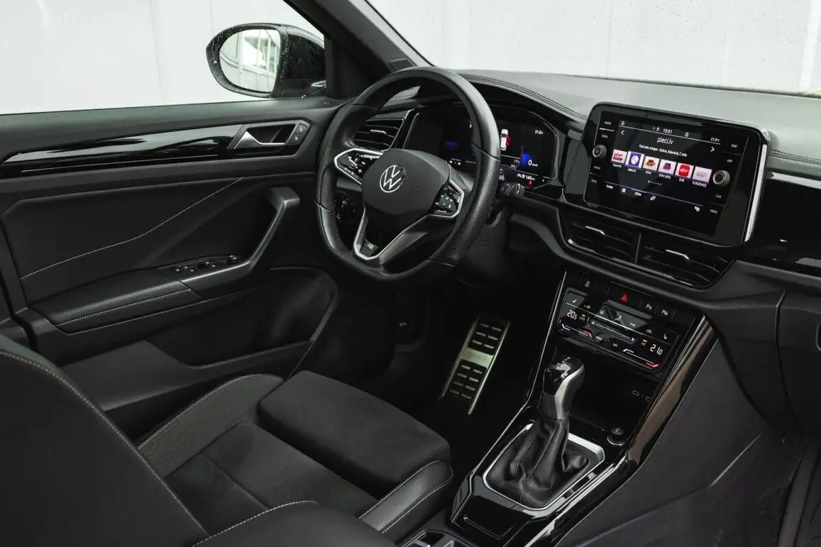VOLKSWAGEN T-ROC