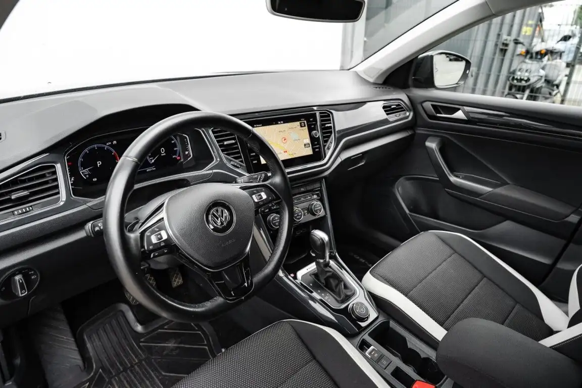 VOLKSWAGEN T-ROC