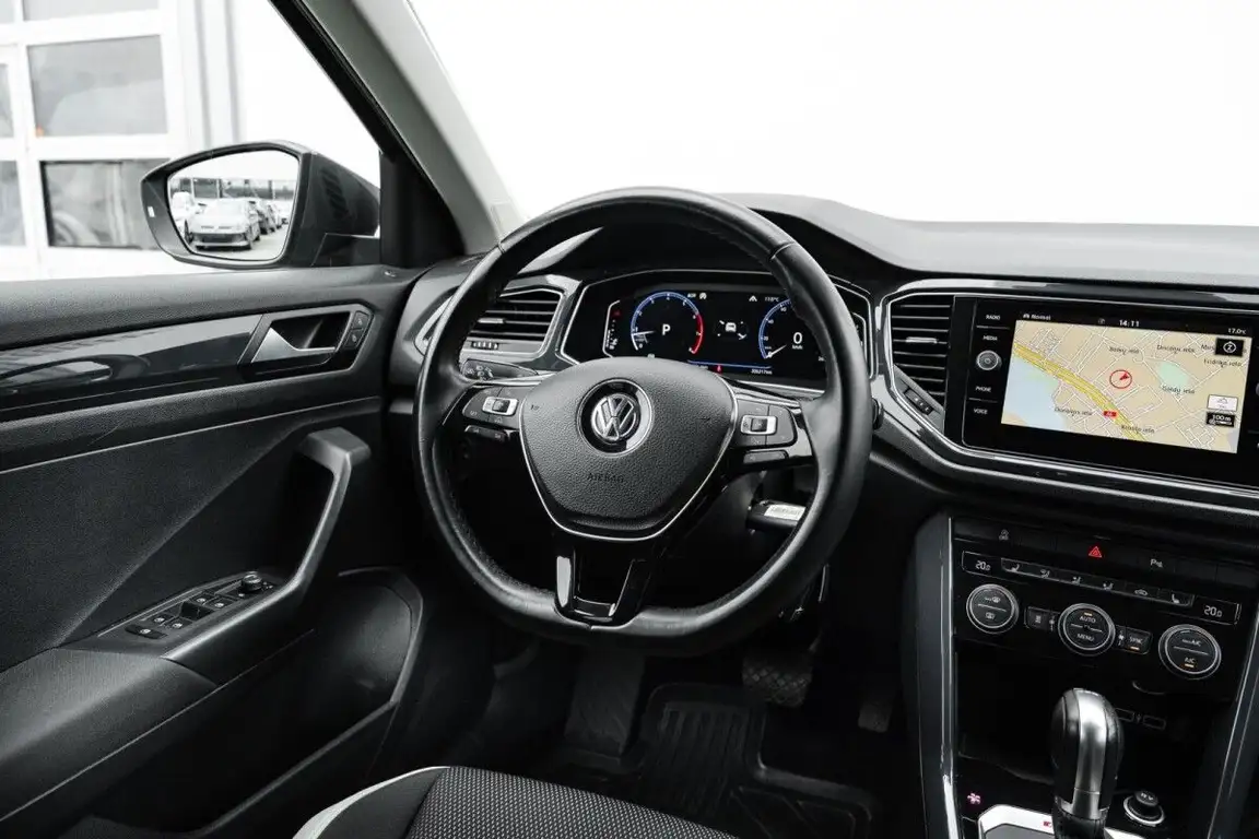 VOLKSWAGEN T-ROC