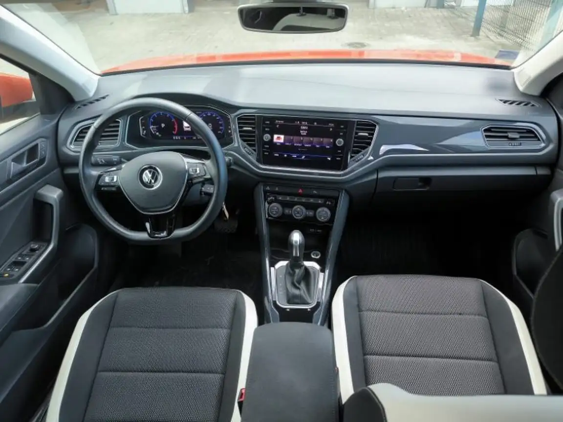 VOLKSWAGEN T-ROC