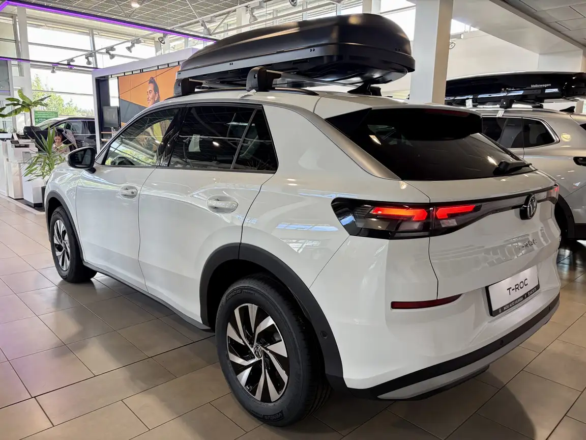 VOLKSWAGEN T-ROC