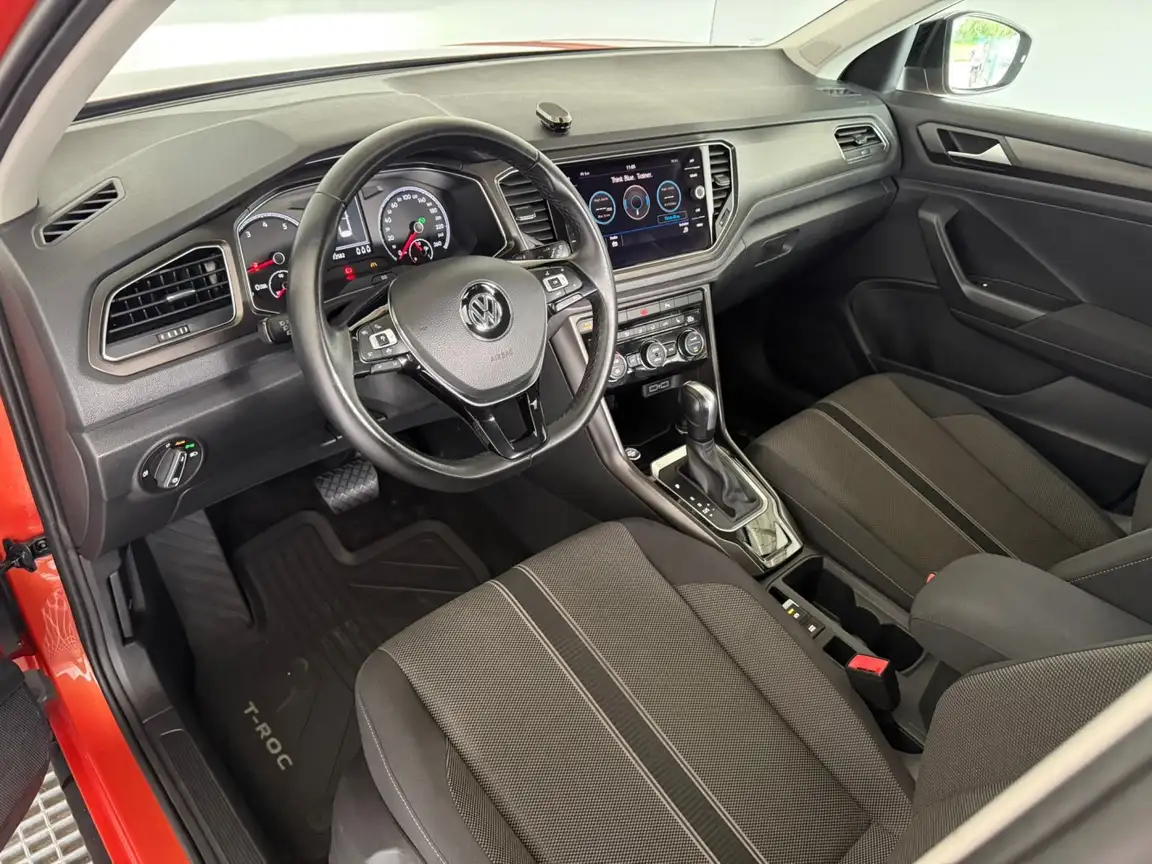 VOLKSWAGEN T-ROC