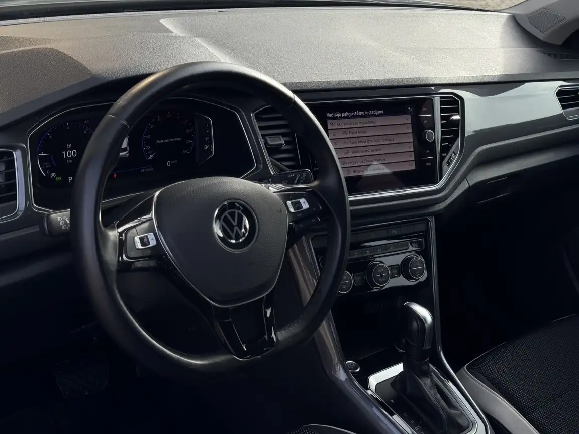 VOLKSWAGEN T-ROC
