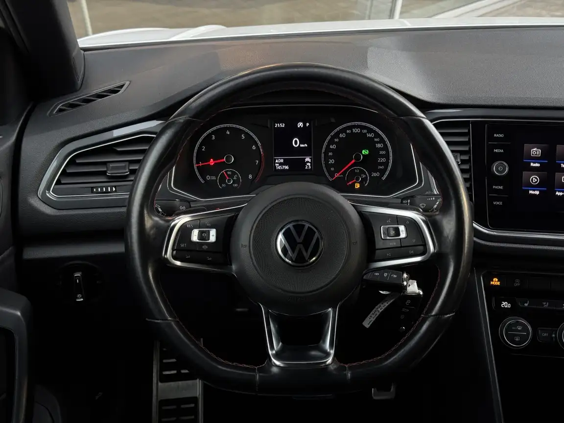 VOLKSWAGEN T-ROC