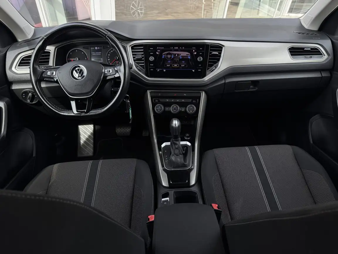 VOLKSWAGEN T-ROC