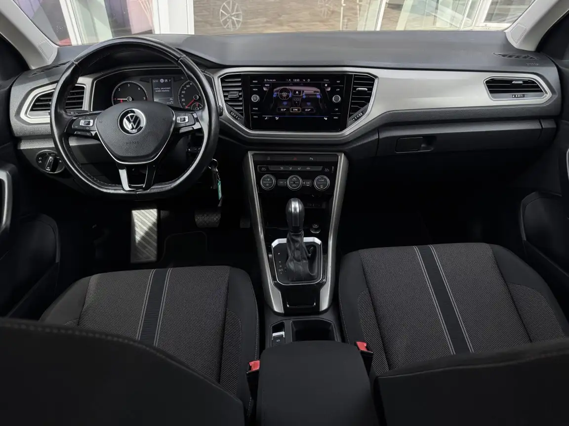 VOLKSWAGEN T-ROC
