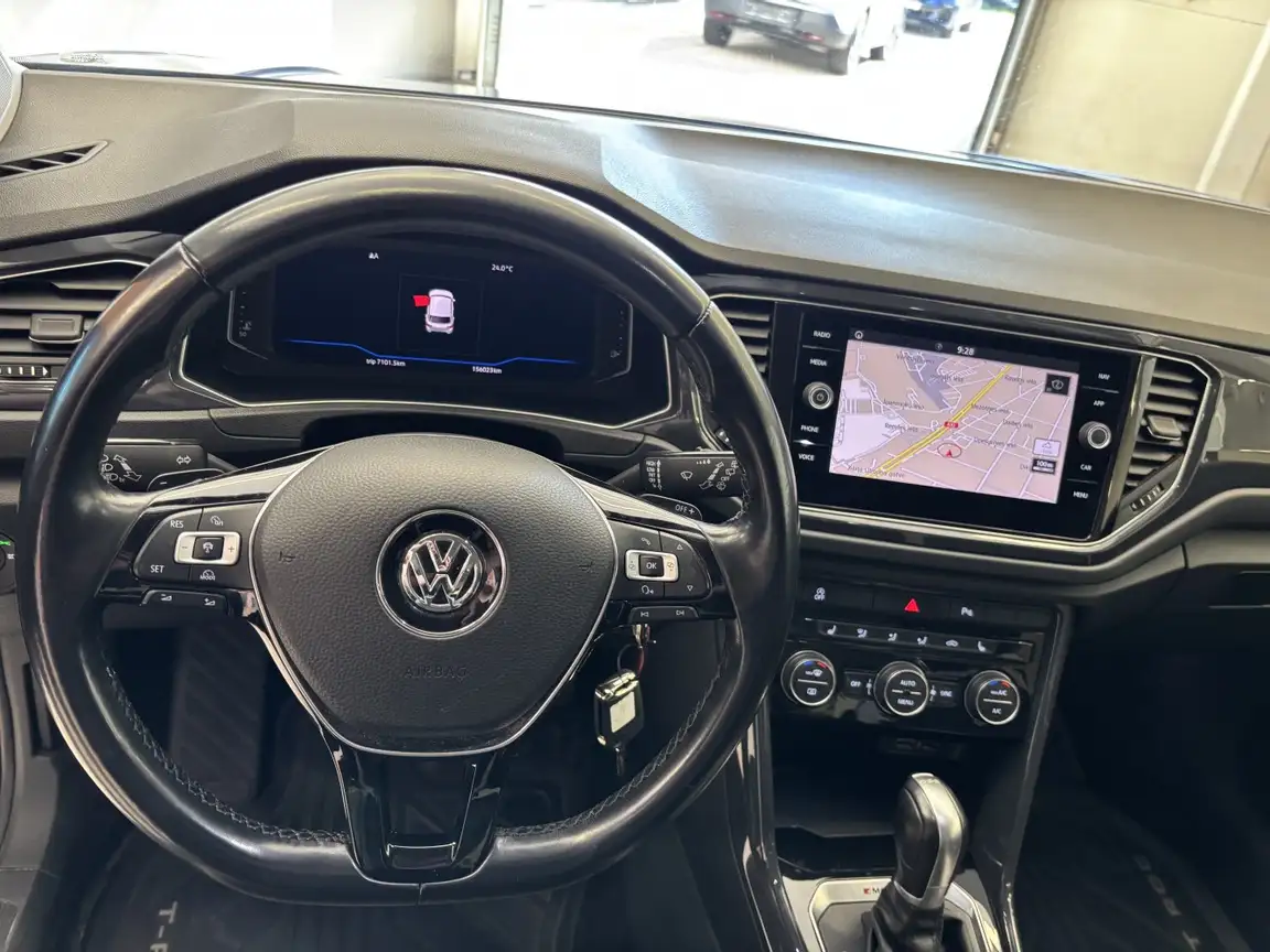 VOLKSWAGEN T-ROC