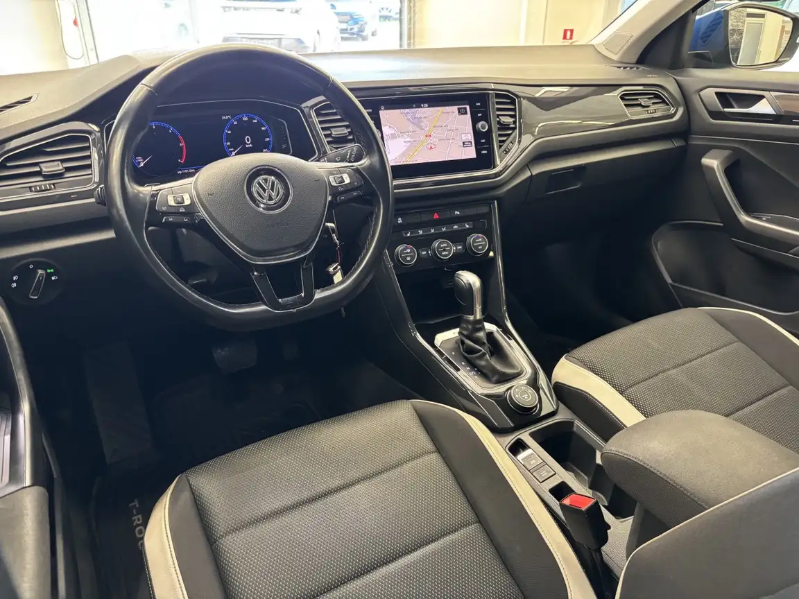 VOLKSWAGEN T-ROC