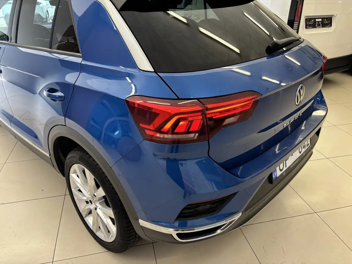 VOLKSWAGEN T-ROC