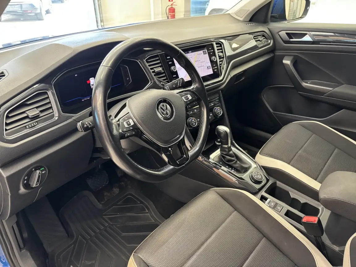 VOLKSWAGEN T-ROC