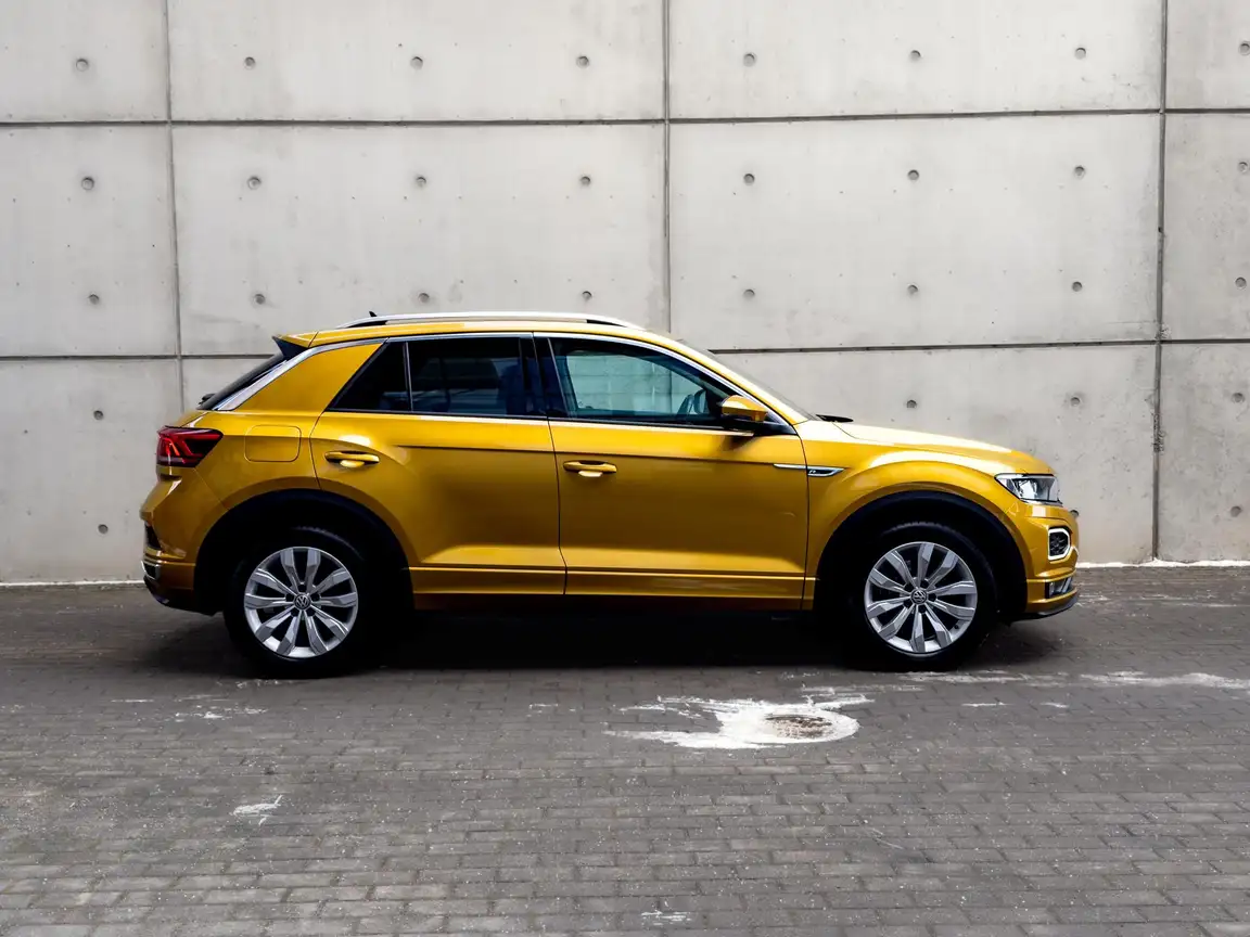 VOLKSWAGEN T-ROC